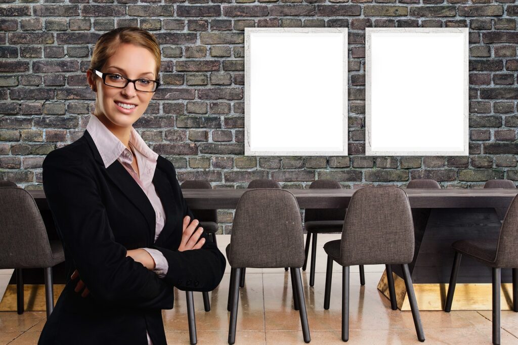 businesswoman, office, meeting-4126486.jpg